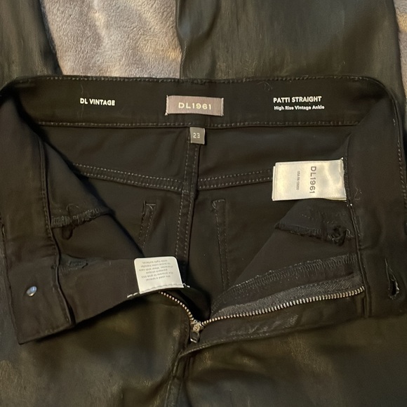 DL 1961 Patti Straight High Rise Black Coated Jeans - Picture 6 of 11